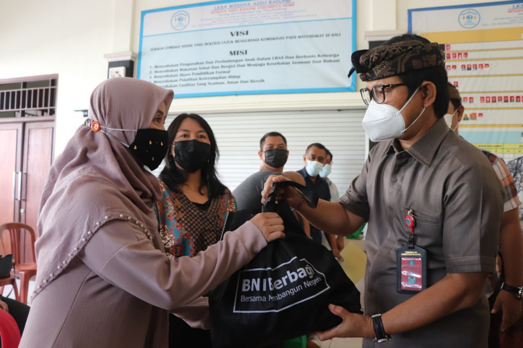 Wujud Kepedulian Pemkab Badung kepada Penduduk Rentan